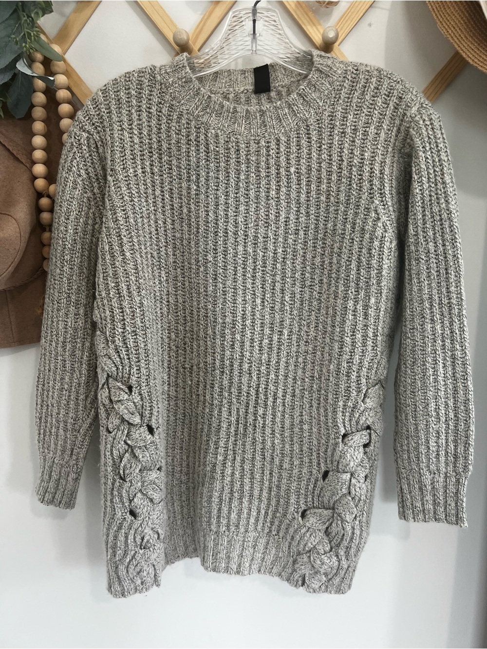 Windsor Heathered Light Gray Braided-Side Crewneck Sweater